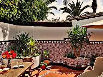 Apartament Carabeo *